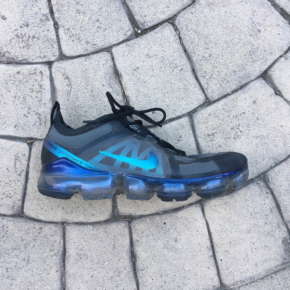 Nike Vapormax metallic blue